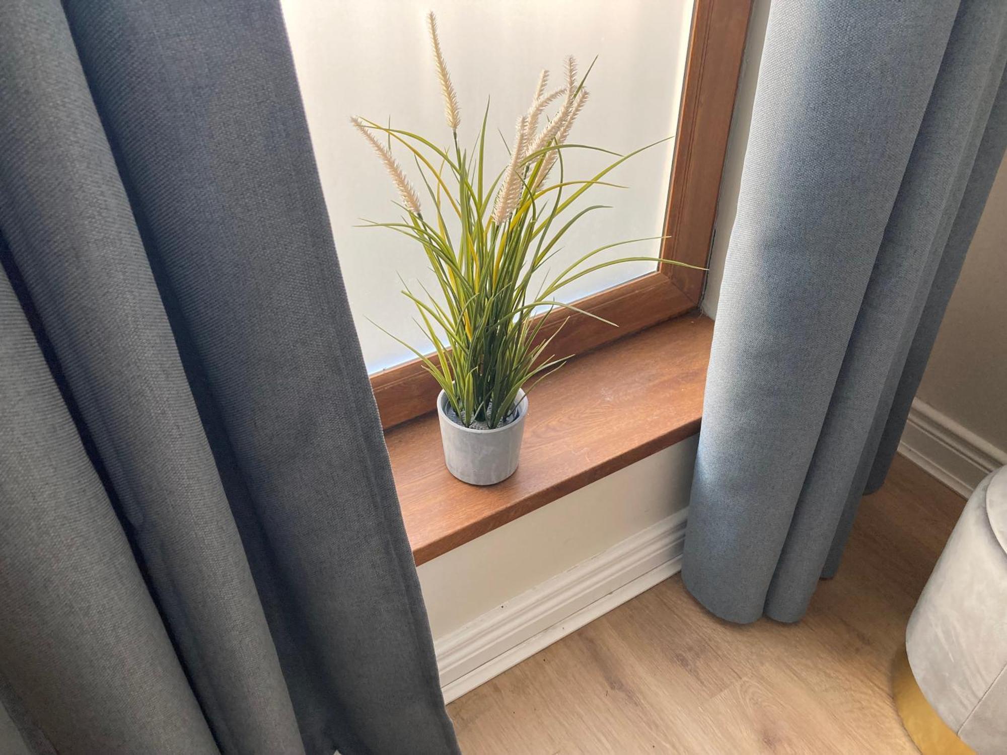 Smart 4K Tvs In All Bedrooms Double Vanity Sink Belfast Exterior foto